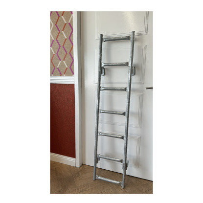 Échelle tour roulante